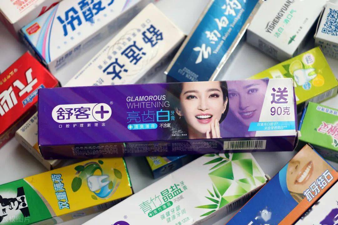 超市里的牙刷为何越卖越贵？便宜牙膏还能买到吗？